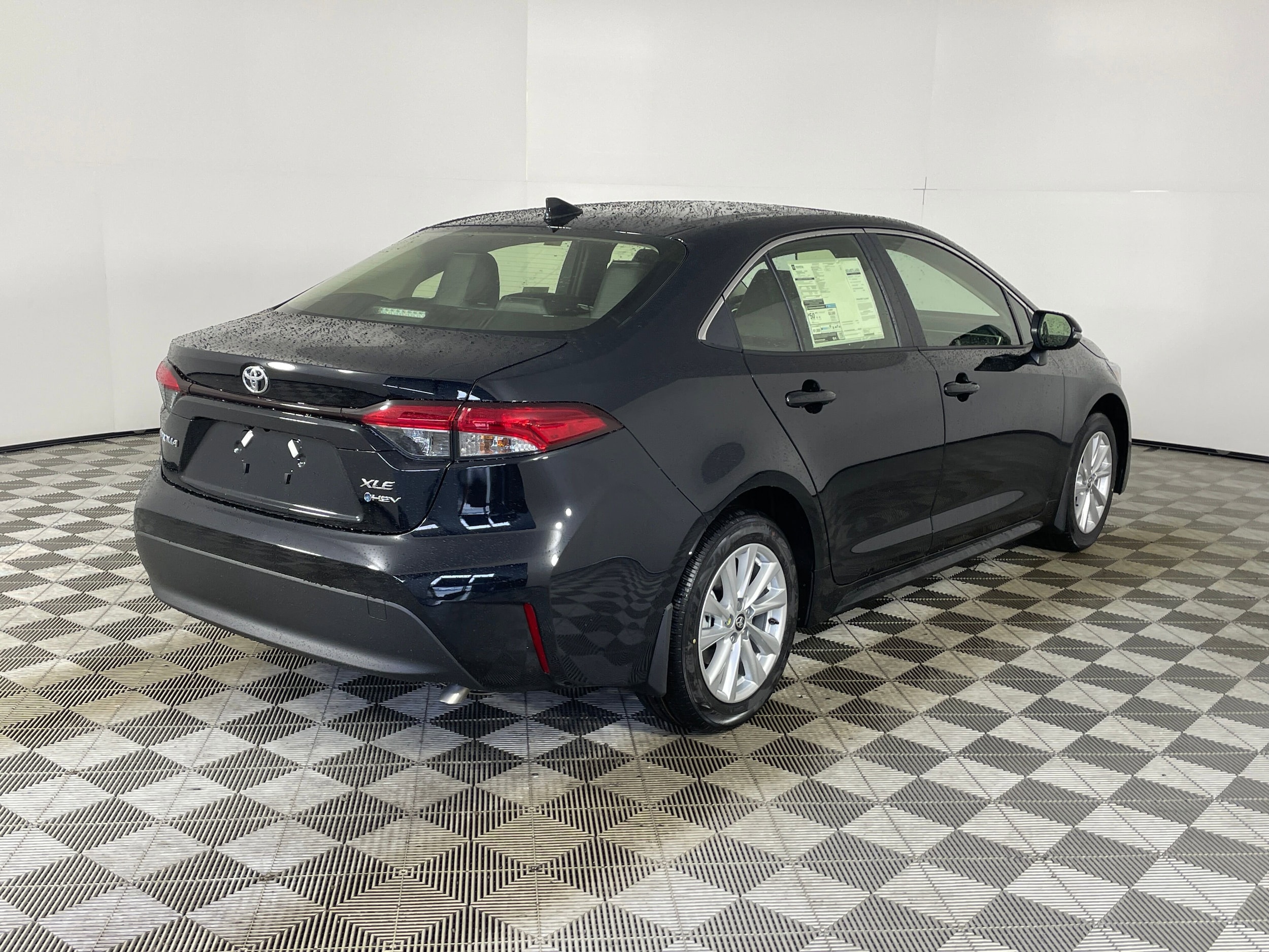 2026 Toyota Corolla Hybrid XLE photo 6