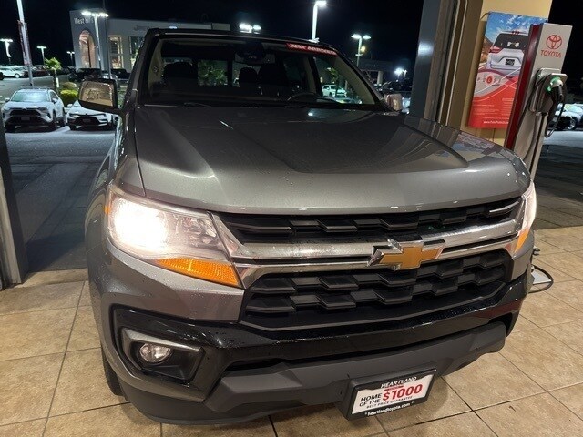 2022 Chevrolet Colorado LT photo 2