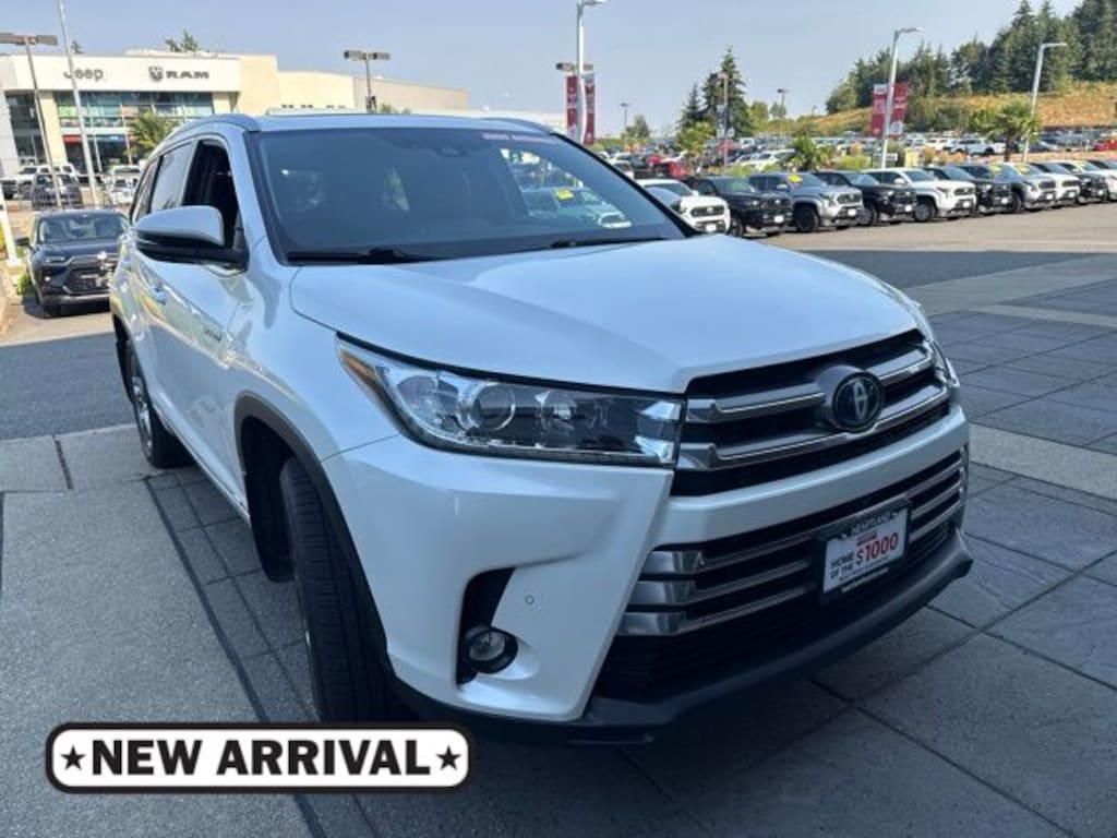 Used 2019 Toyota Highlander Hybrid Limited Platinum V6 SUV