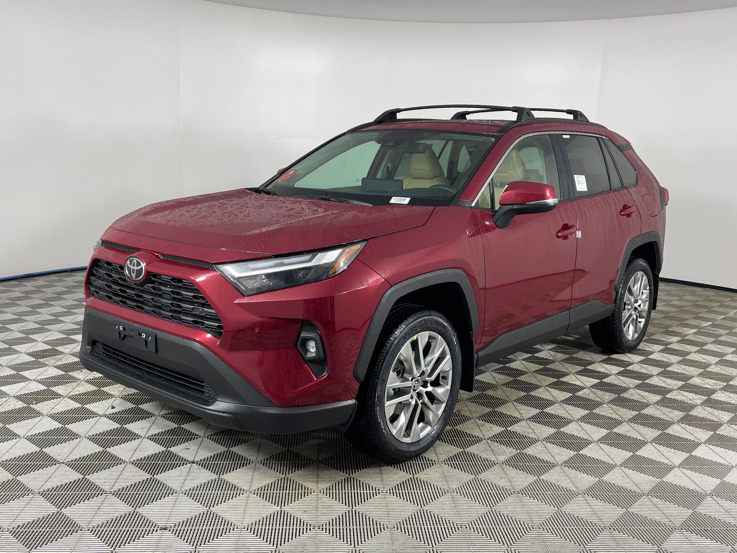2025 Toyota RAV4 XLE Premium's photo