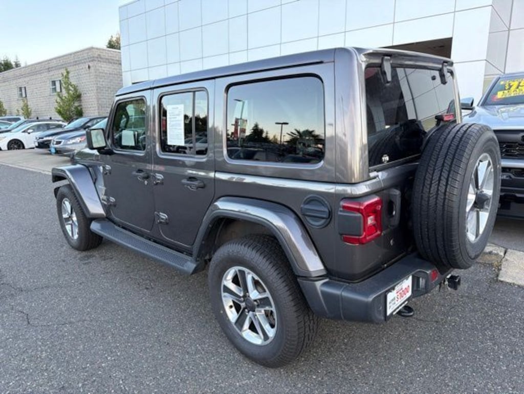 Used 2018 Jeep Wrangler Unlimited Sahara 4x4 SUV