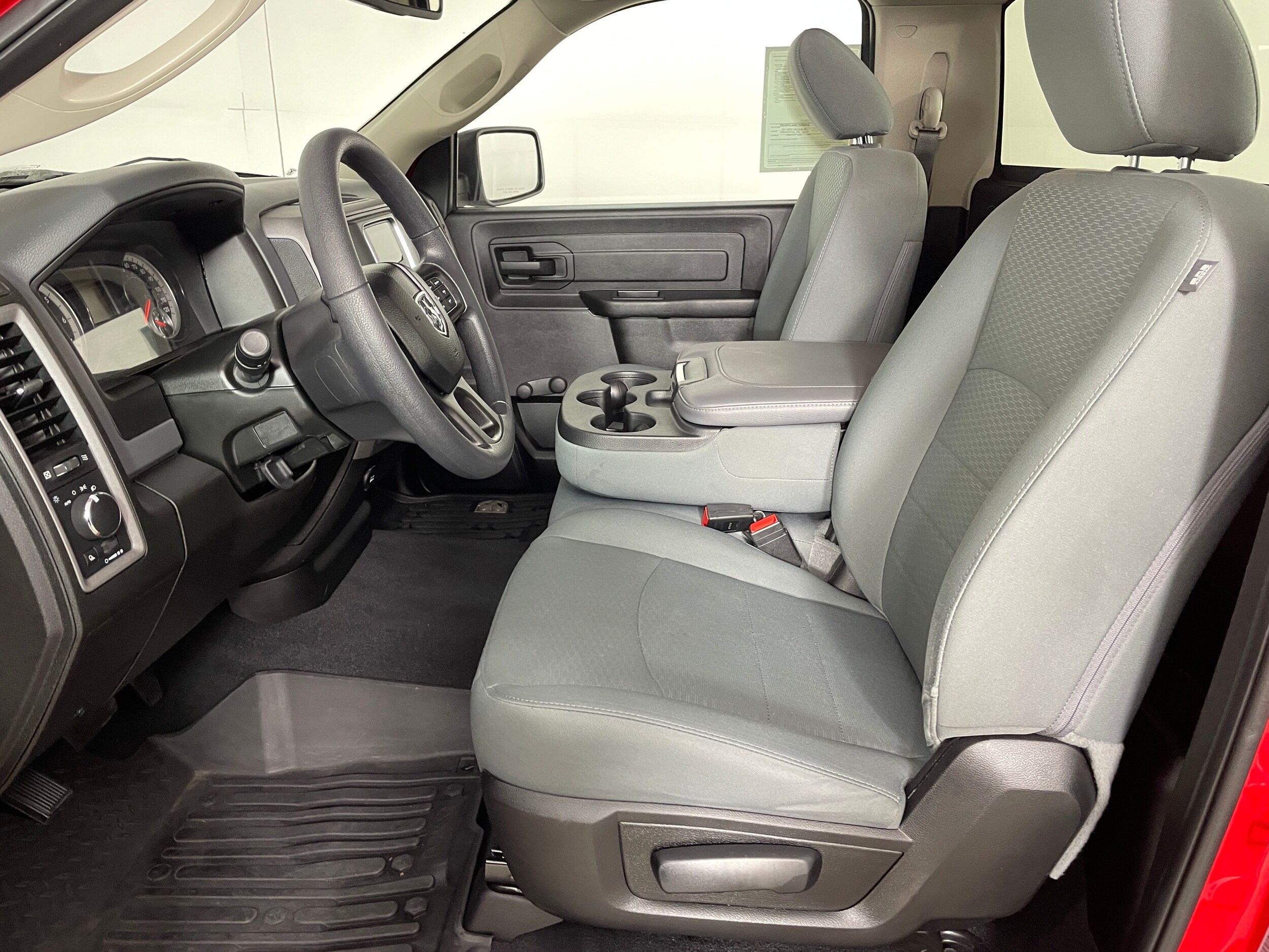 2020 Ram 1500 Classic Tradesman photo 2