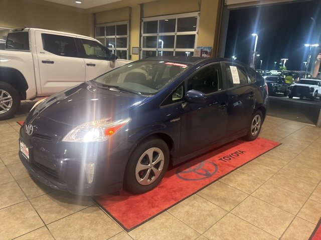2014 Toyota Prius Five photo 3
