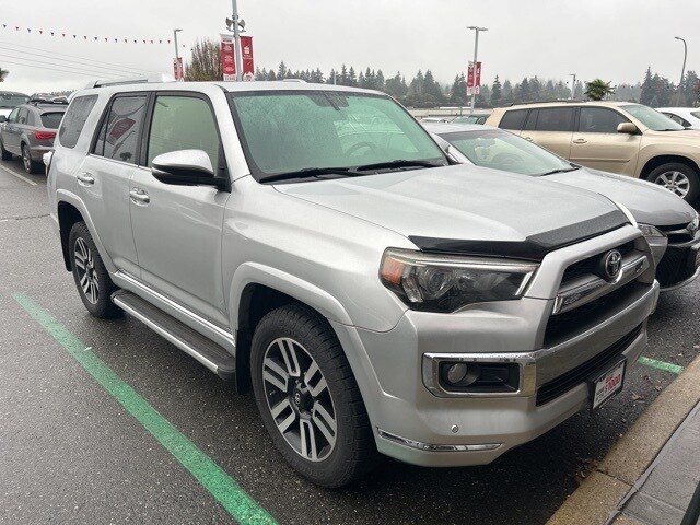 2014 Toyota 4Runner SR5 photo 3