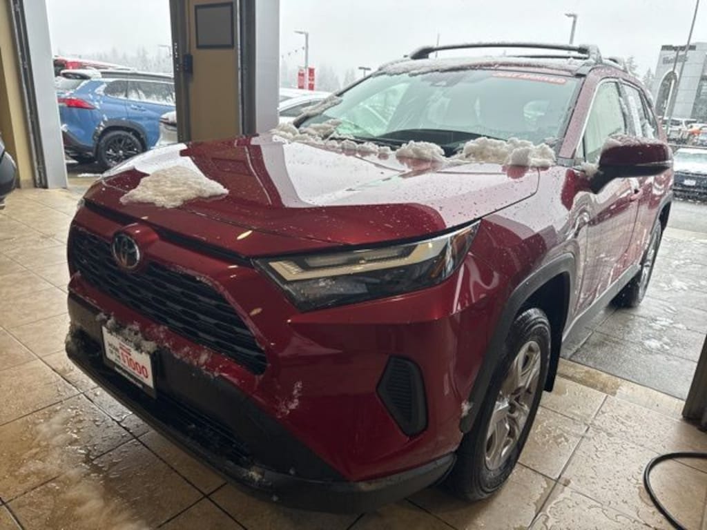 Used 2025 Toyota RAV4 XLE SUV