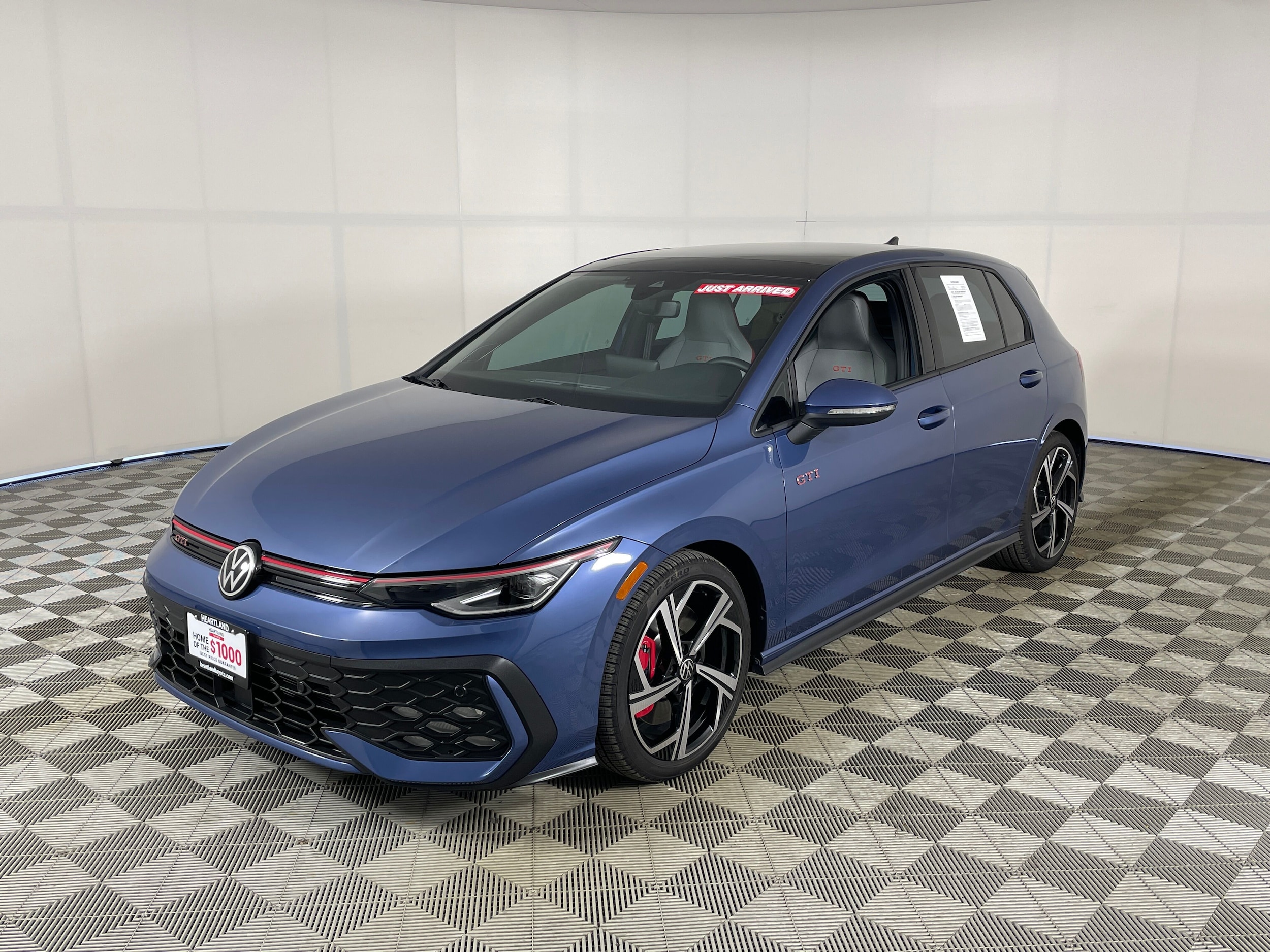 2025 Volkswagen Golf GTI 2.0T SE 4-door DSG's photo