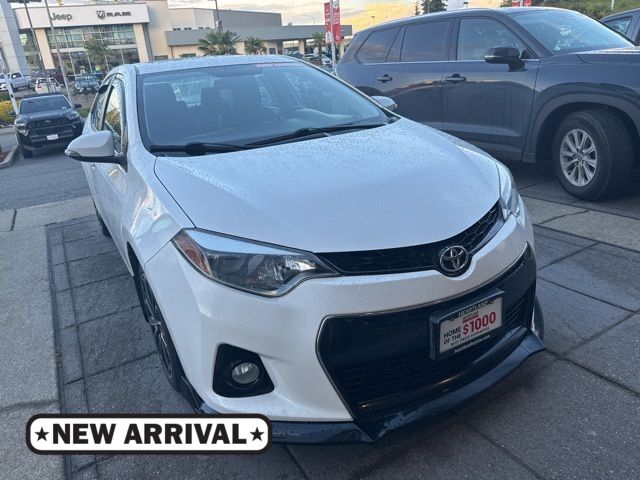 2016 Toyota Corolla's photo