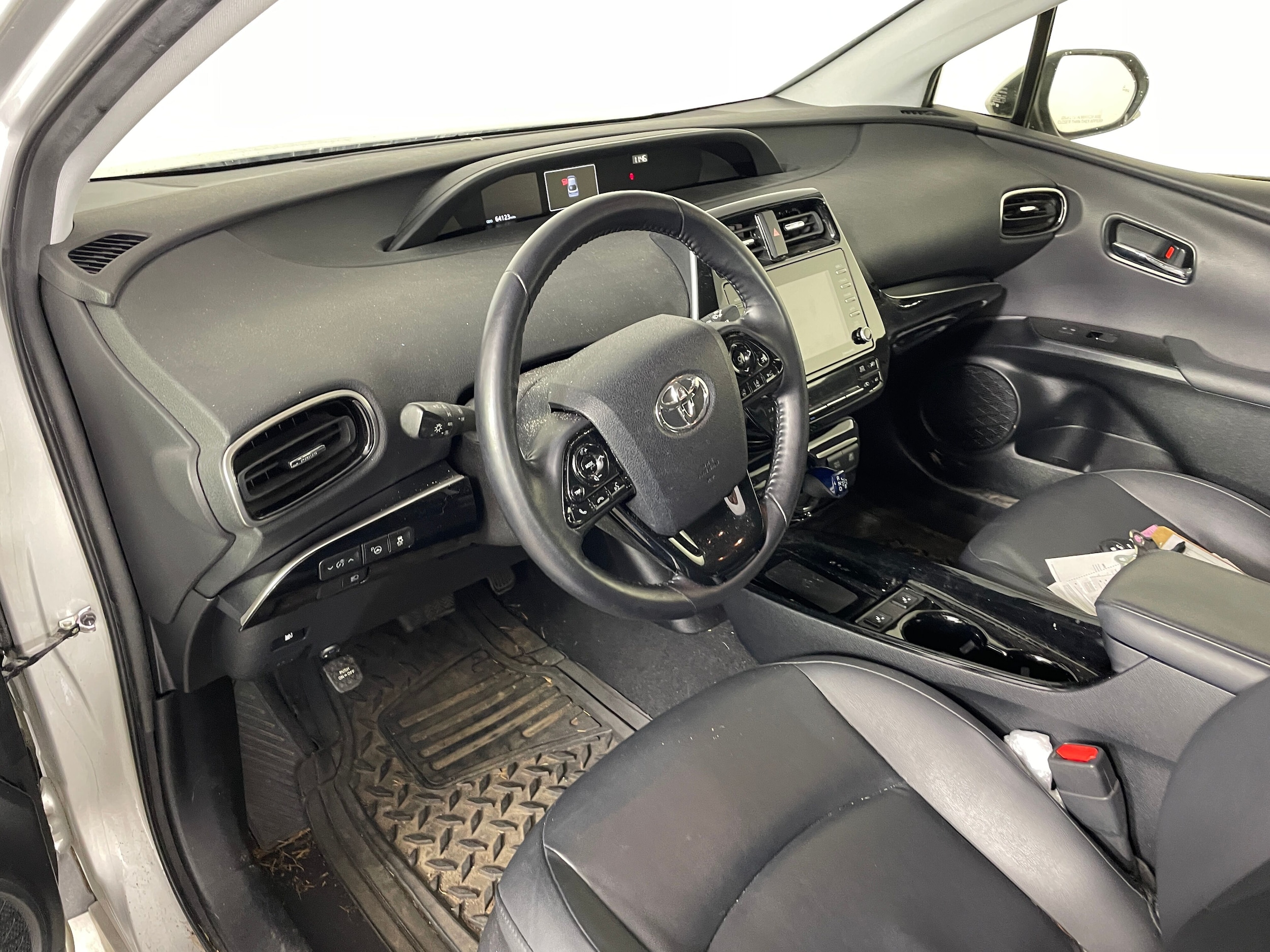 2022 Toyota Prius XLE photo 3