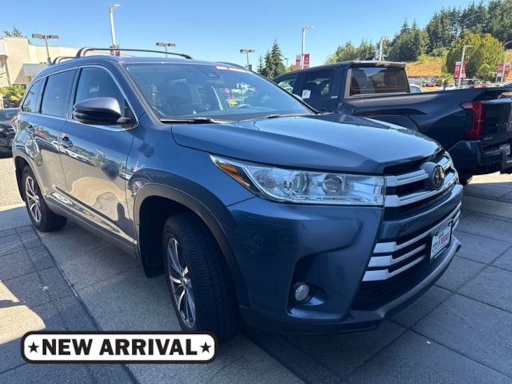 Used 2019 Toyota Highlander XLE V6 SUV