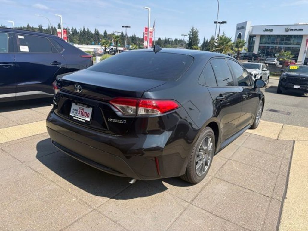 Used 2022 Toyota Corolla Hybrid LE Sedan