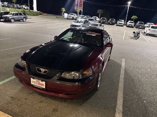 2004 Ford Mustang photo 2
