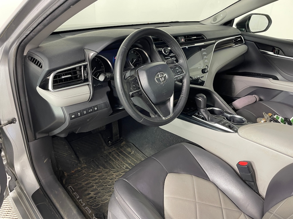 Used 2018 Toyota Camry XLE Sedan