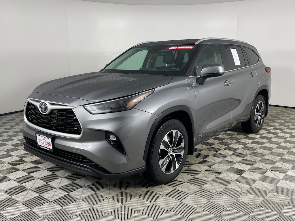 Certified 2025 Toyota Highlander Hybrid XLE SUV