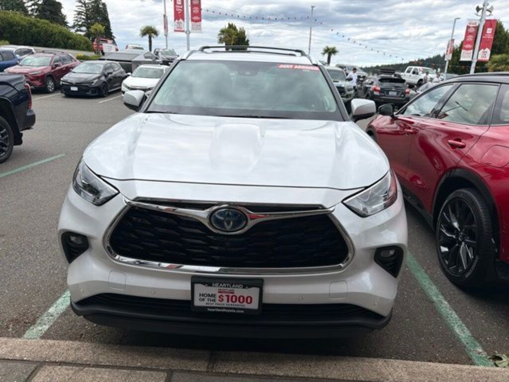 Used 2022 Toyota Highlander Hybrid Limited SUV