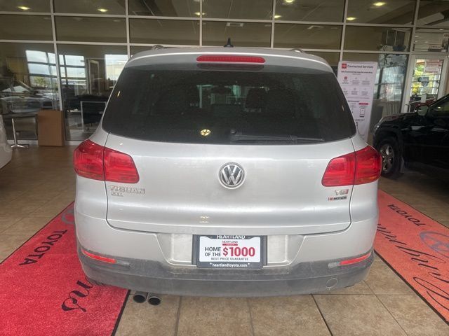 2017 Volkswagen Tiguan 2.0T SEL 4MOTION photo 5