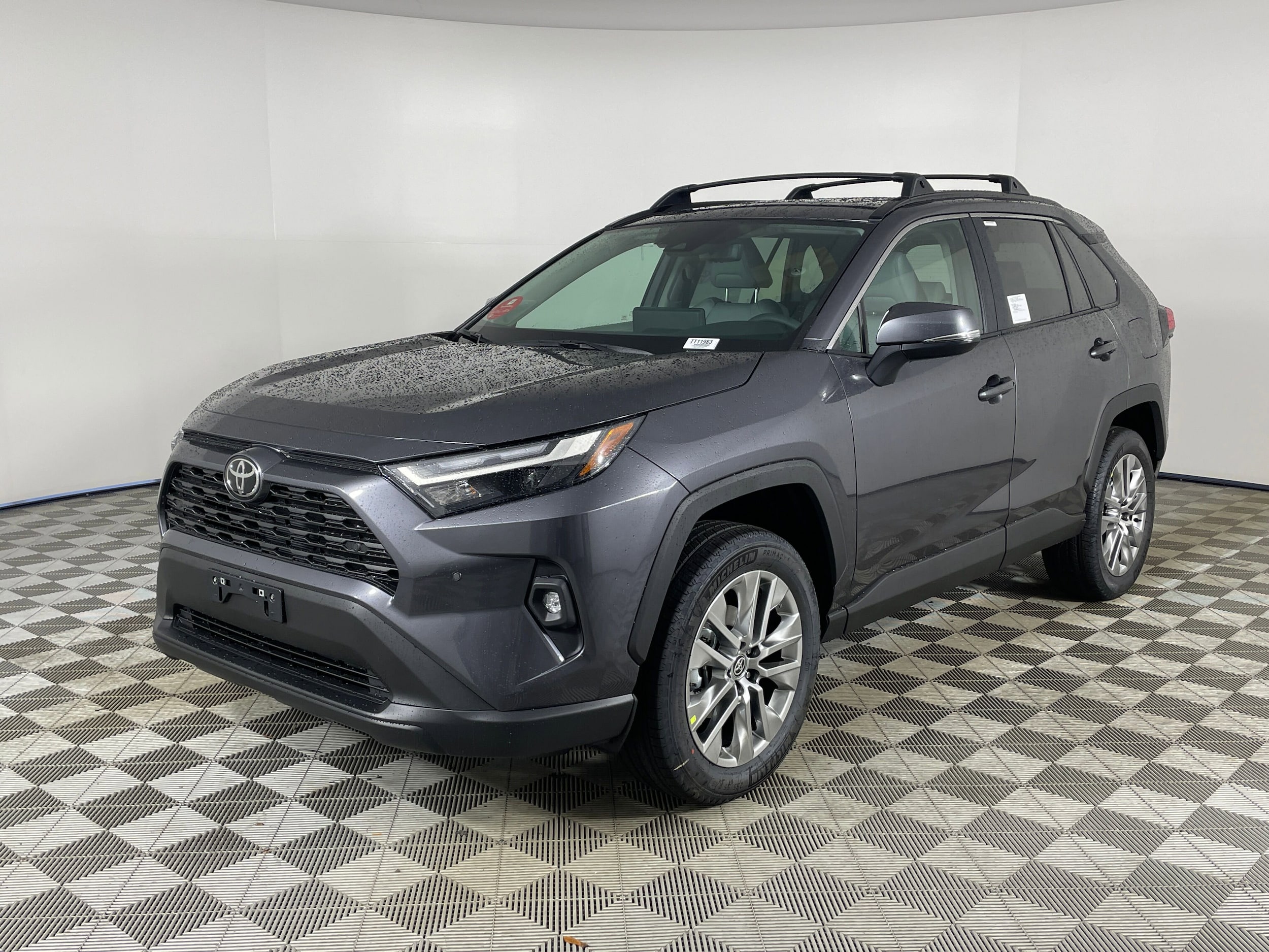 2025 Toyota RAV4 XLE Premium's photo