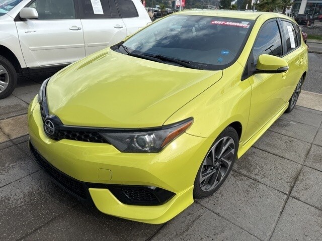 2016 Scion iM photo 3
