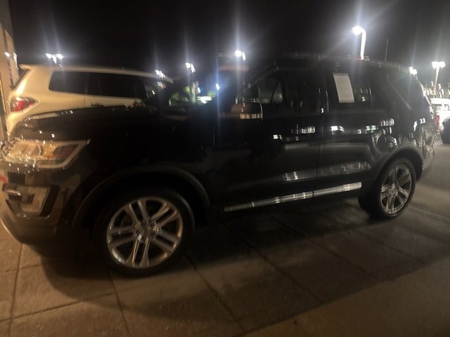 2017 Ford Explorer Limited photo 2