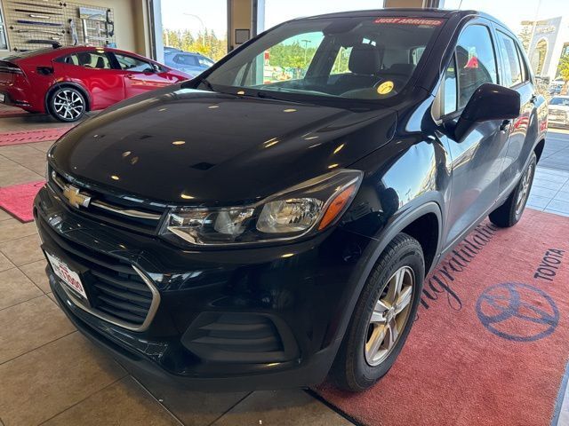 2017 Chevrolet Trax LS photo 3