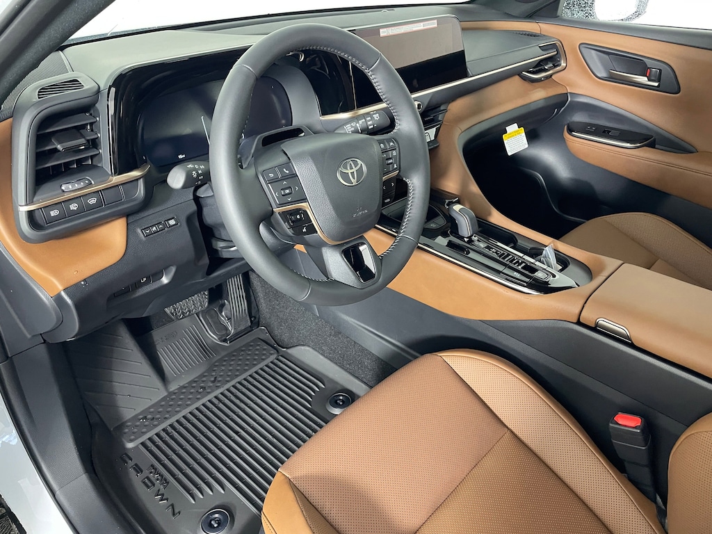 New 2025 Toyota Crown Signia Limited LIMITED