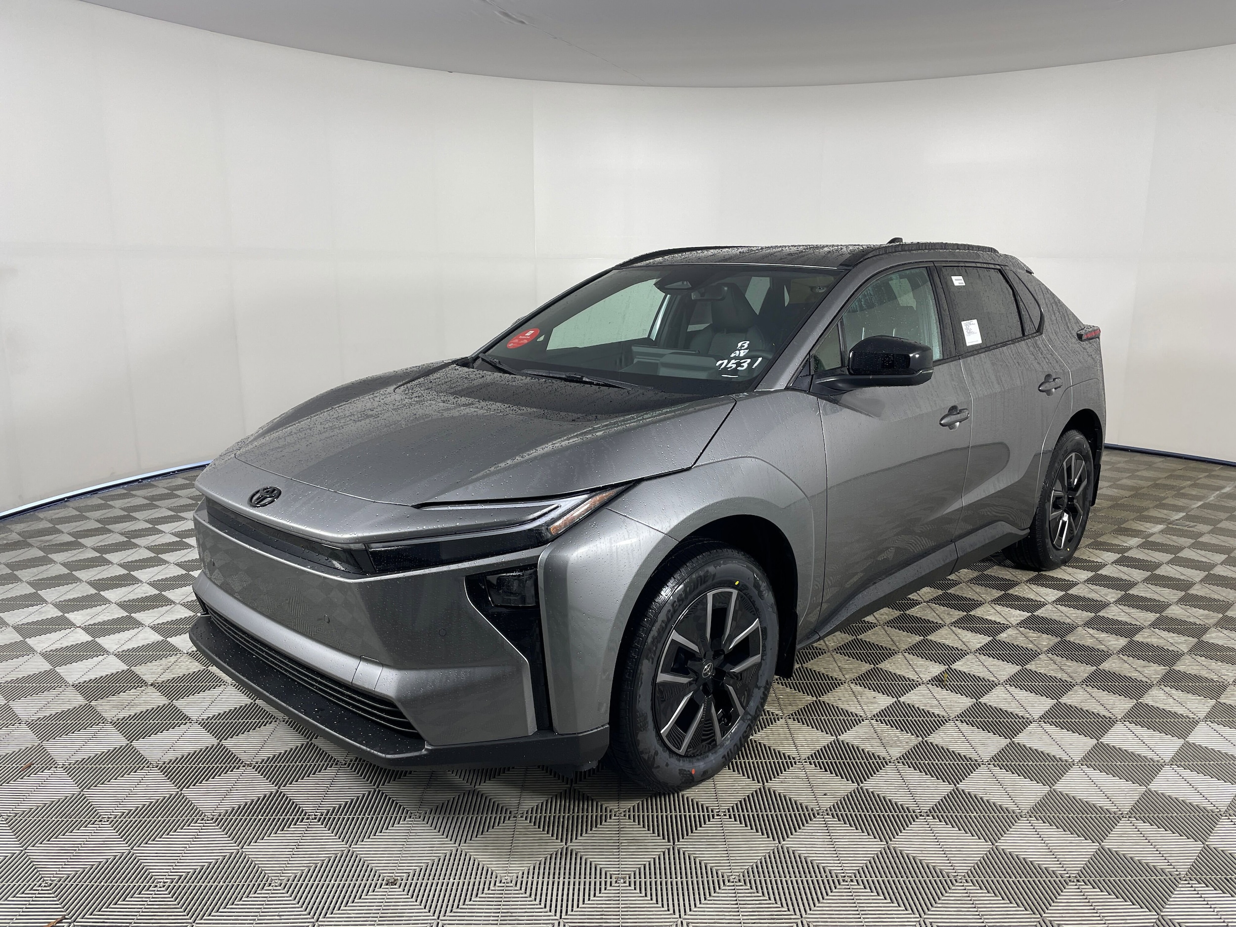 2026 Toyota bZ XLE's photo