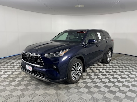 2023 Toyota Highlander Platinum SUV
