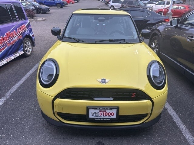 2025 Mini Cooper 2 Door Hardtop S photo 2