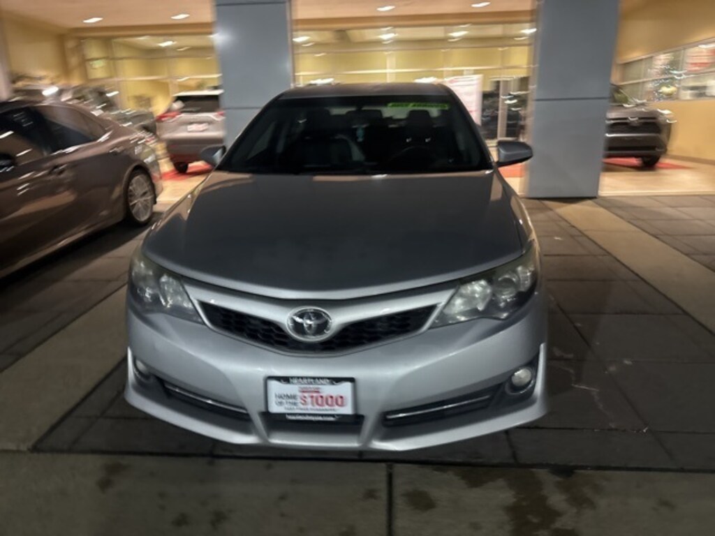 Used 2013 Toyota Camry SE Sedan