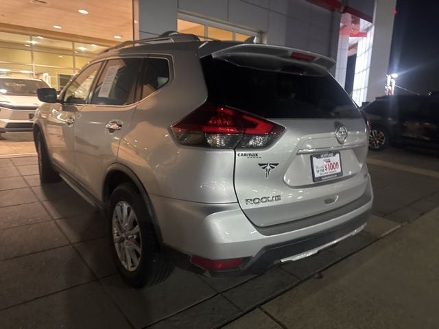 2018 Nissan Rogue SV photo 4