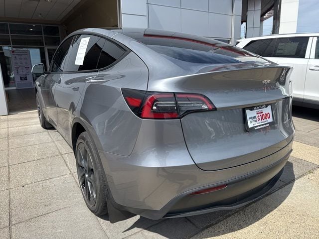 2024 Tesla Model Y Long Range photo 4