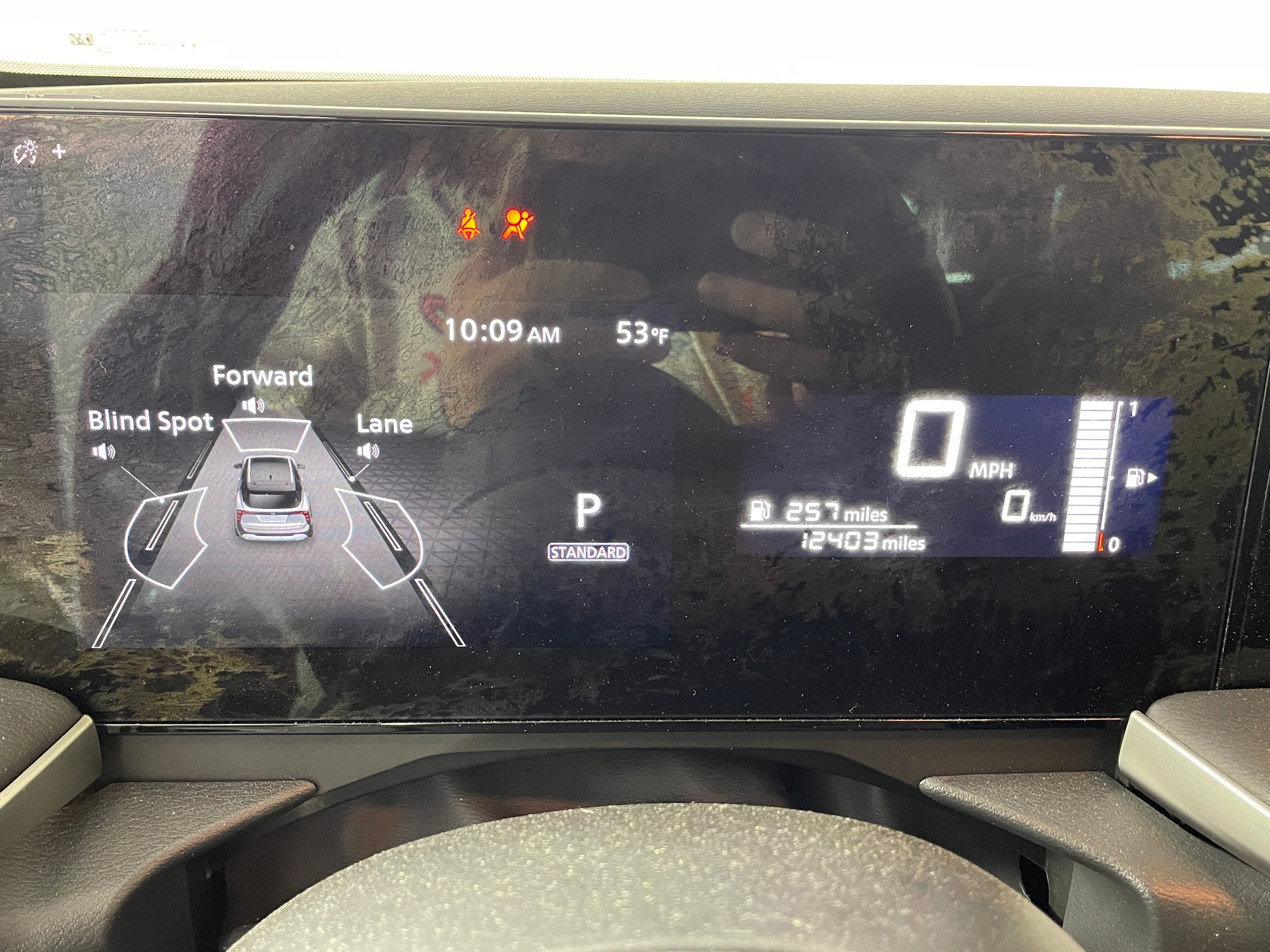 2025 Nissan Kicks S photo 5