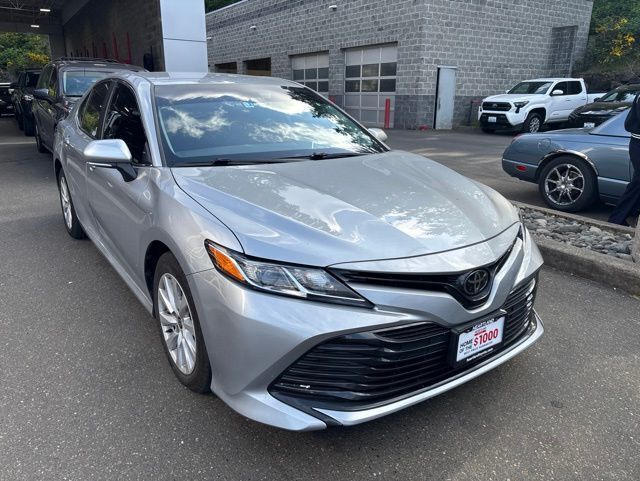 2020 Toyota Camry LE photo 3