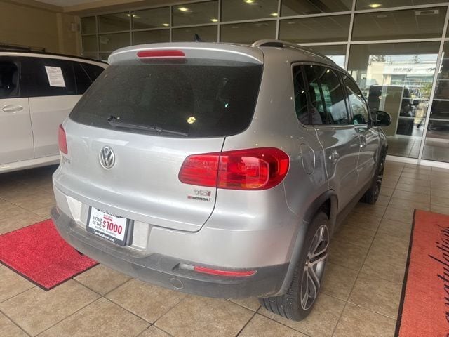 2017 Volkswagen Tiguan 2.0T SEL 4MOTION photo 6