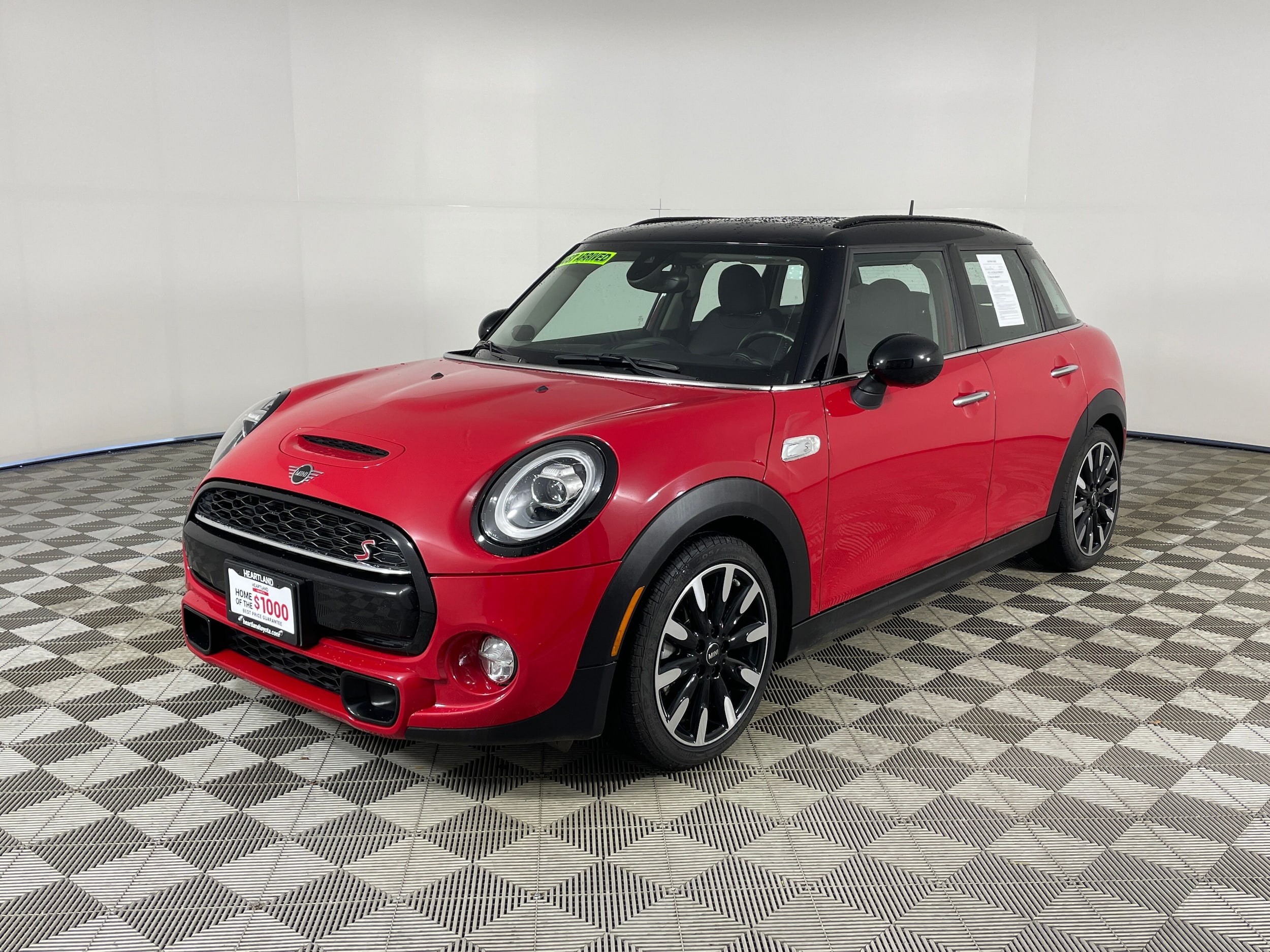 2019 MINI Hardtop 4 Door S's photo