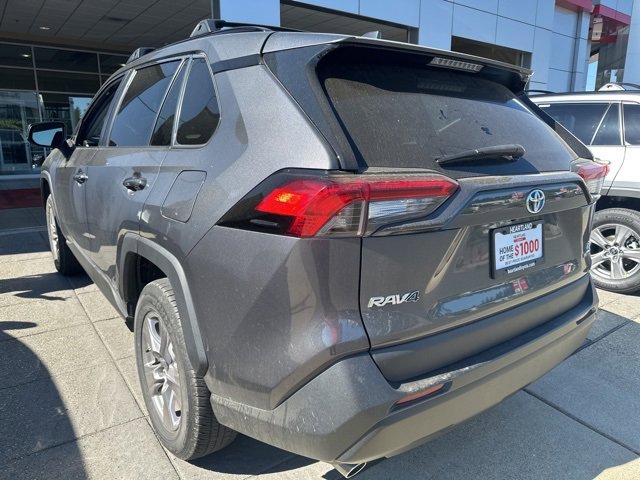 2022 Toyota RAV4 Hybrid LE photo 4