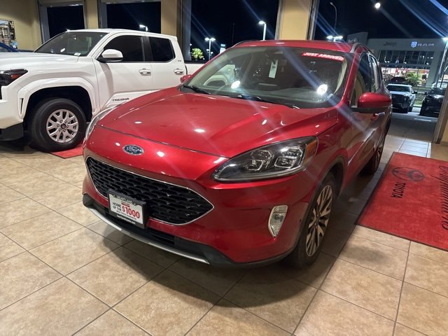 2020 Ford Escape Titanium Hybrid photo 3