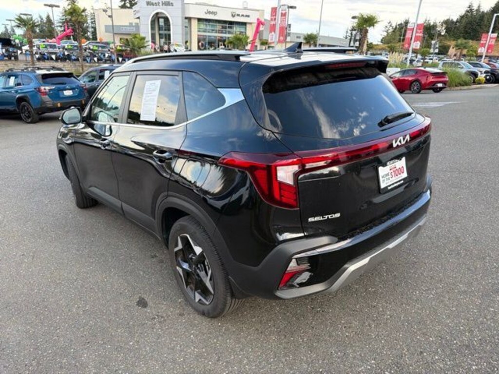 Used 2024 Kia Seltos EX SUV