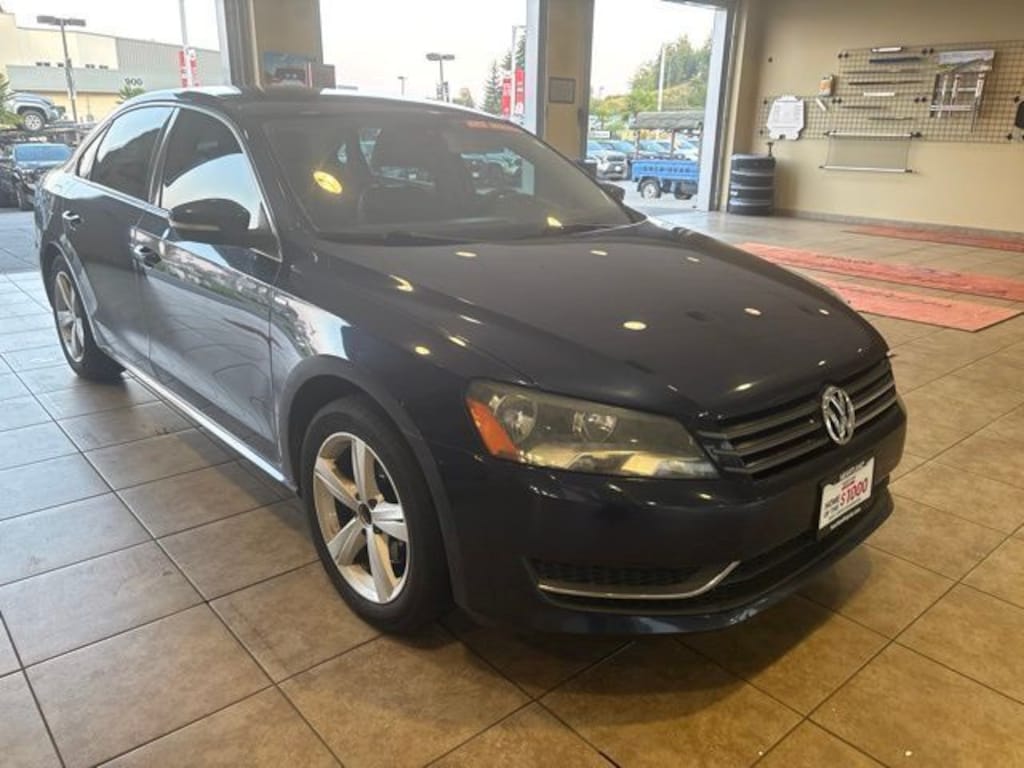Used 2014 Volkswagen Passat 1.8T Sedan