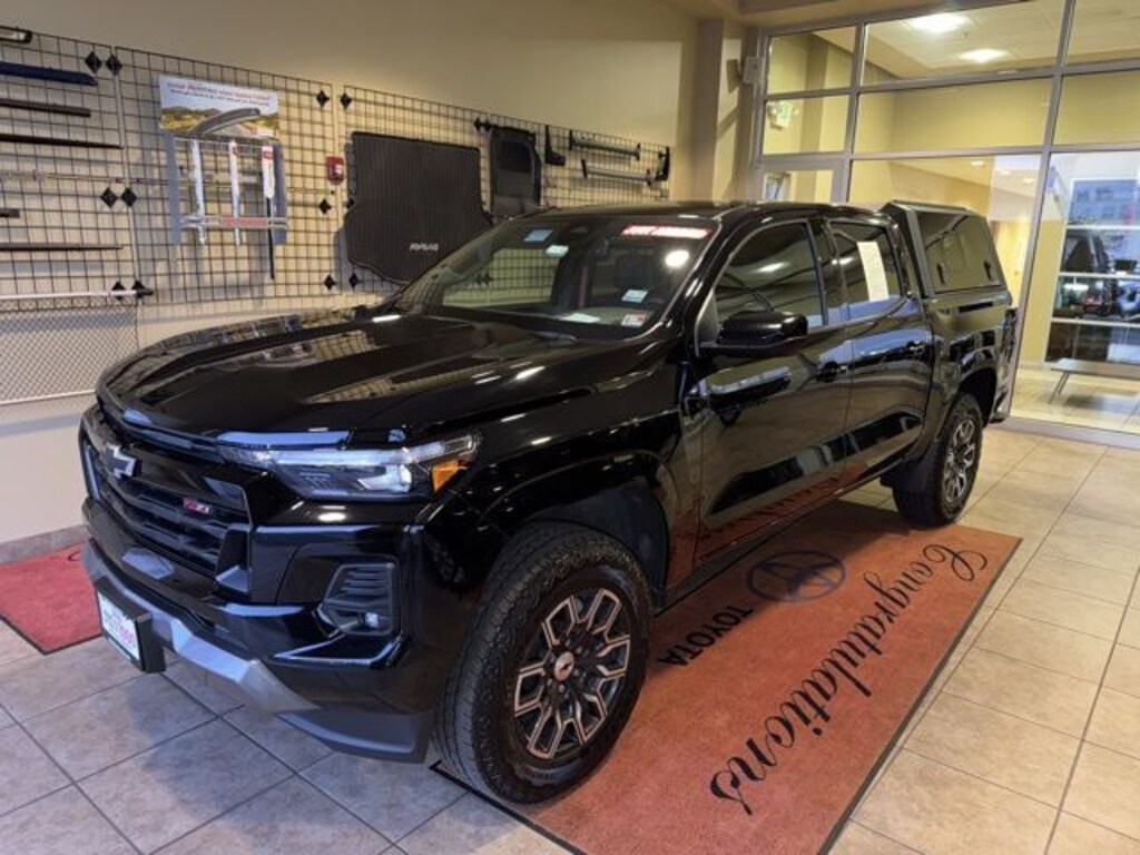 Used 2023 Chevrolet Colorado Z71 Truck Crew Cab