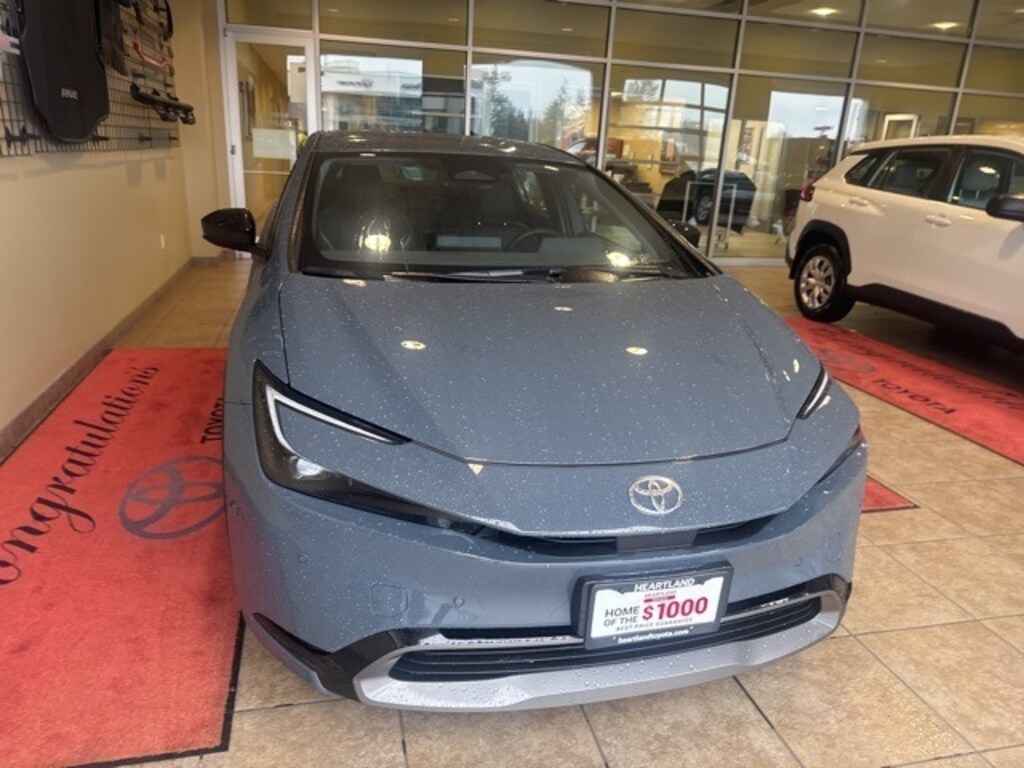 Used 2025 Toyota Prius XLE Hatchback