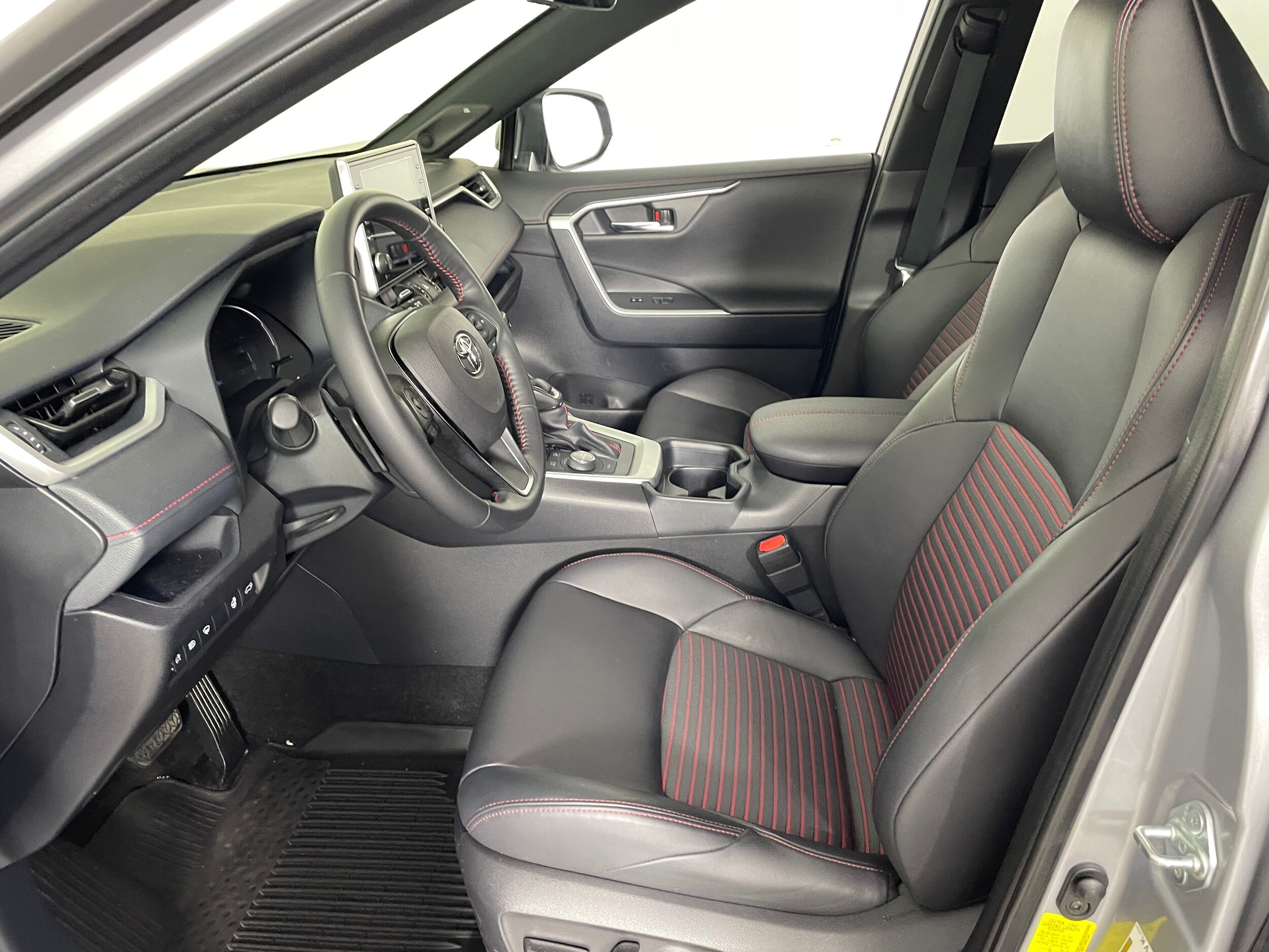 2021 Toyota RAV4 Prime XSE photo 2