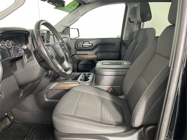 2020 Chevrolet Silverado 1500 RST photo 2