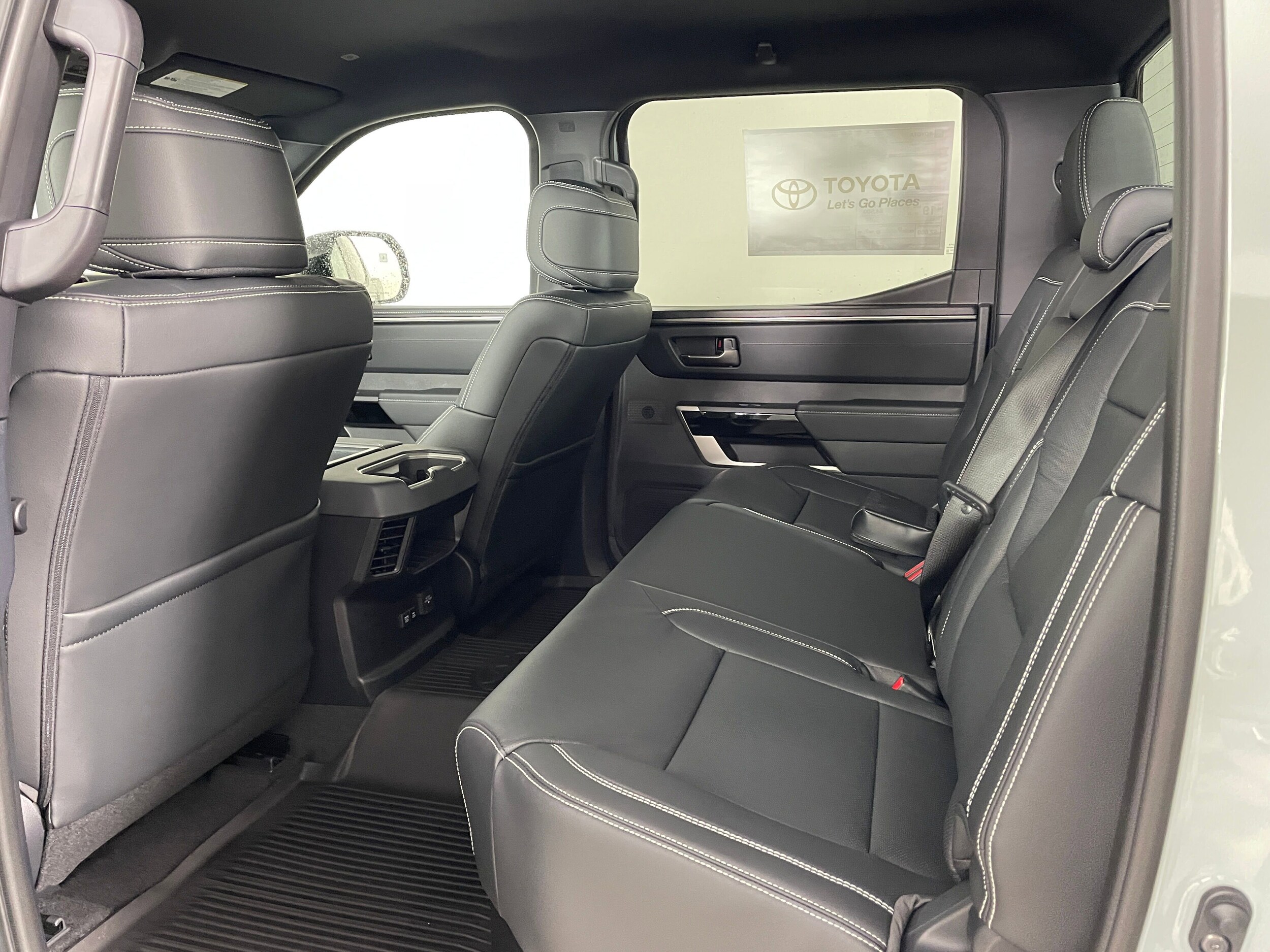 2026 Toyota Tundra Limited CrewMax photo 4