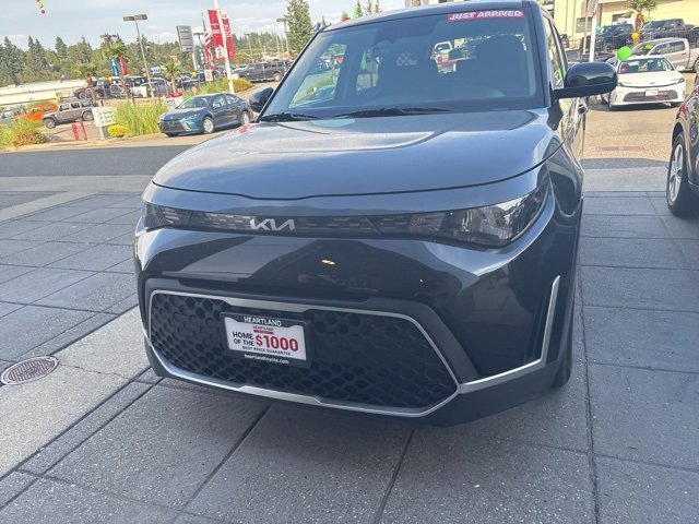 2023 Kia Soul LX photo 2