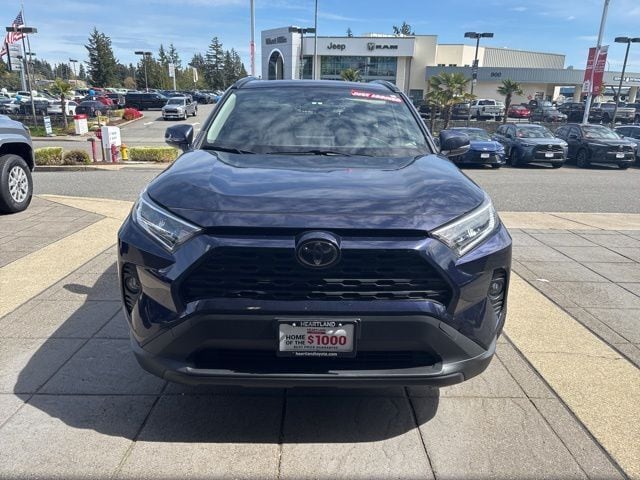 2020 Toyota RAV4 XLE photo 2
