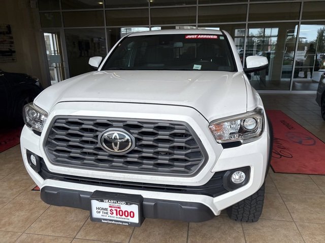 2020 Toyota Tacoma TRD V6 photo 2