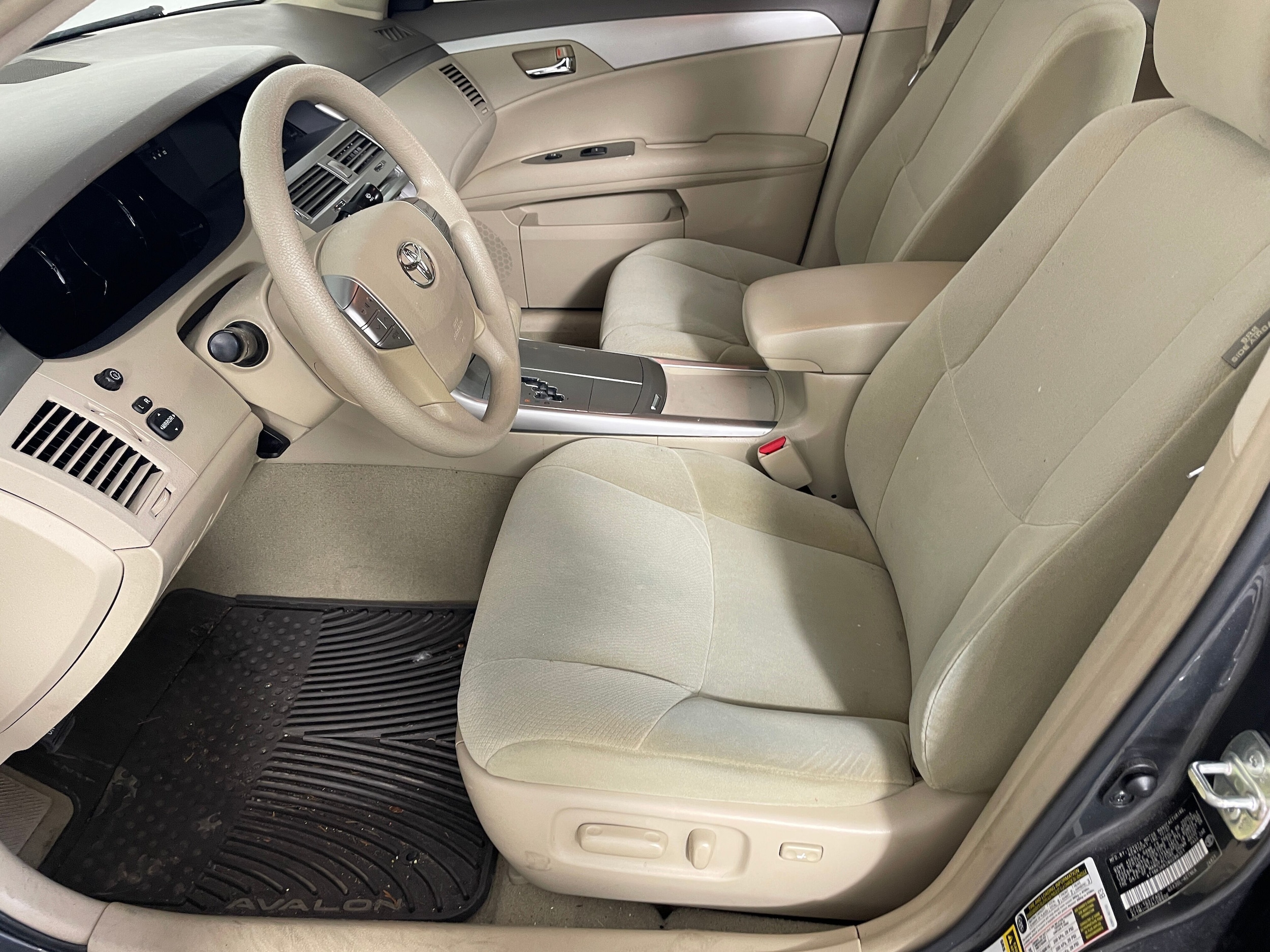 2008 Toyota Avalon XL photo 2