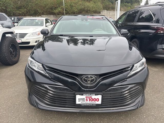 2019 Toyota Camry LE photo 2