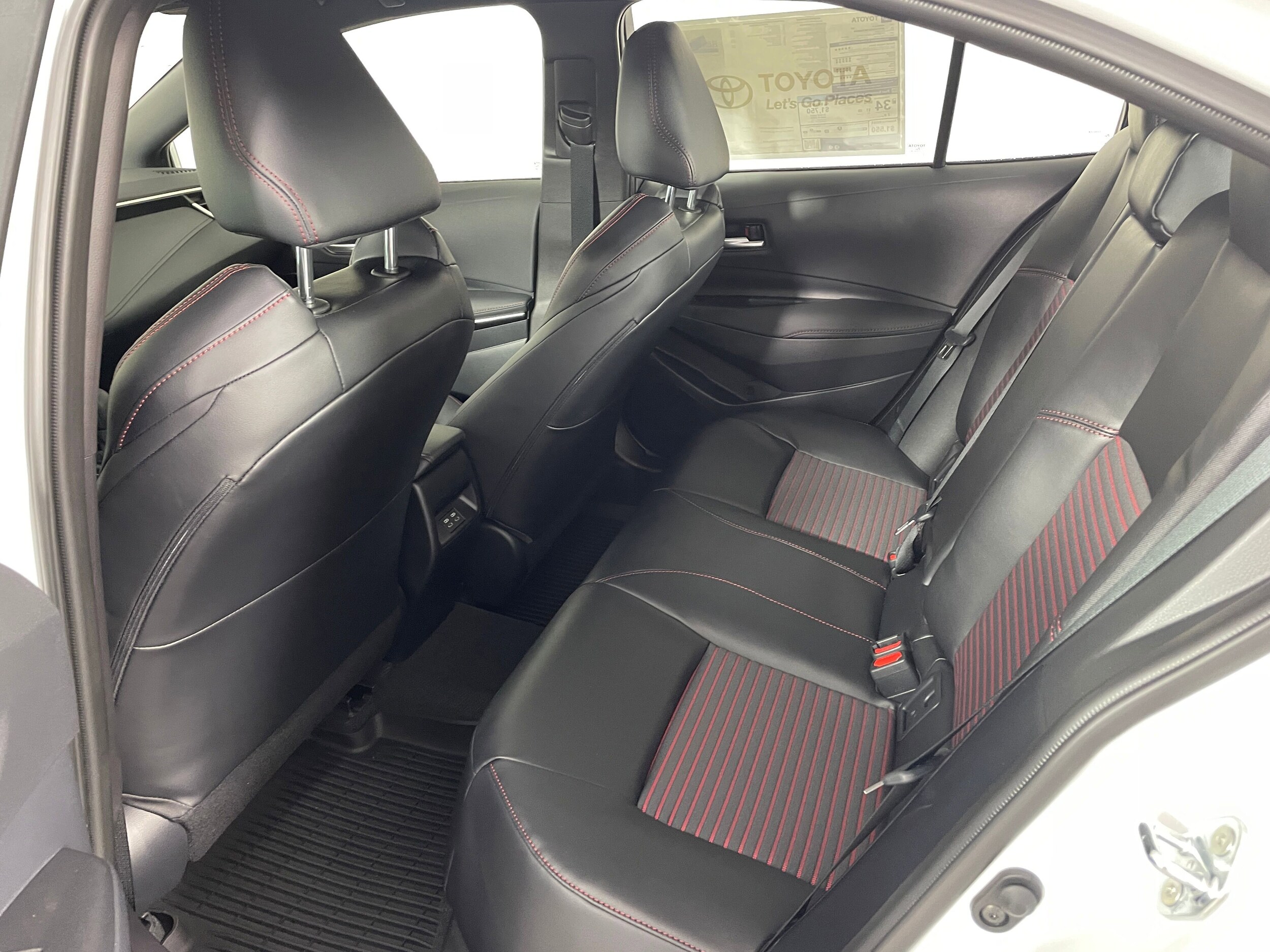2025 Toyota Corolla XSE photo 4