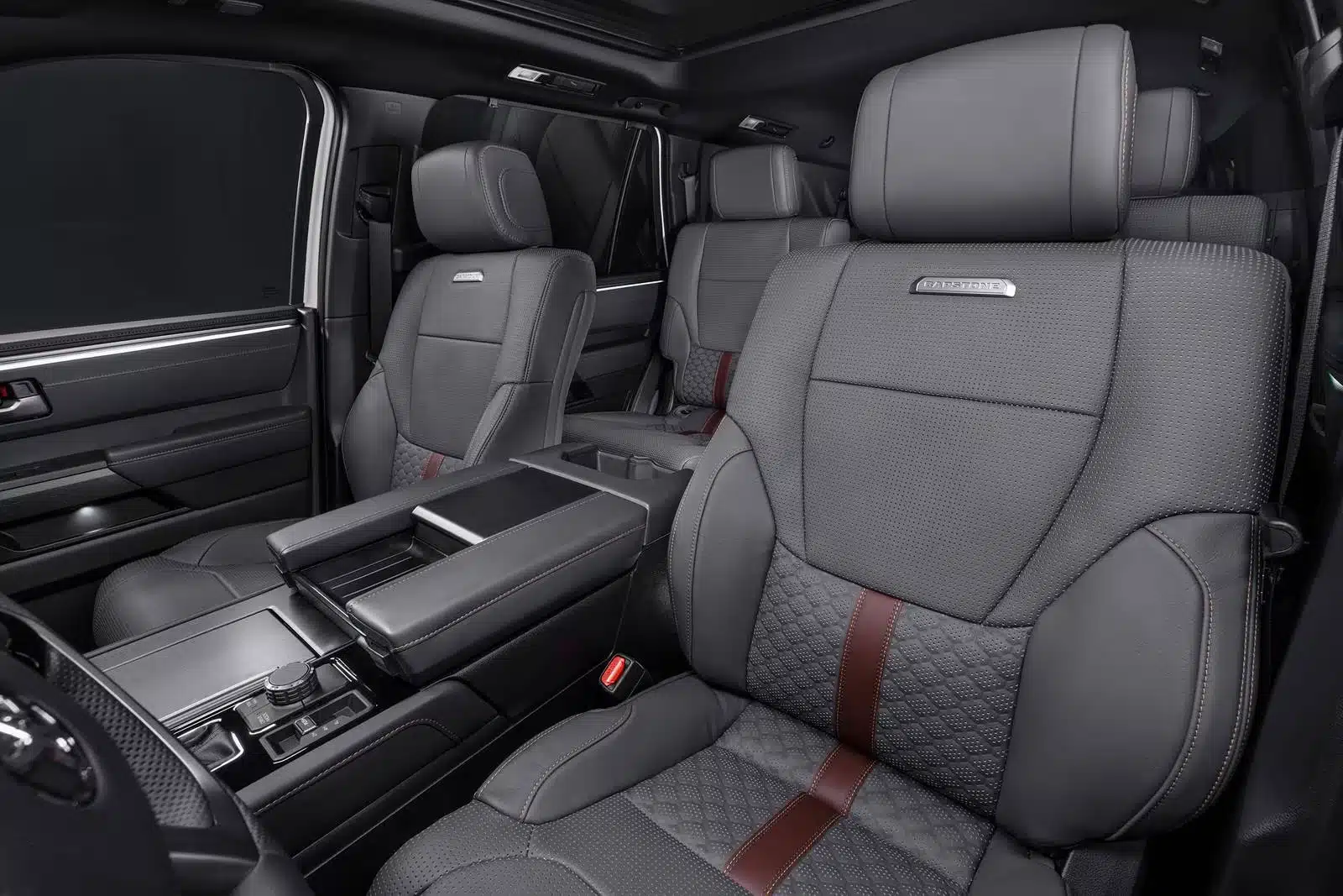 Spacious Interior for Families and Travel